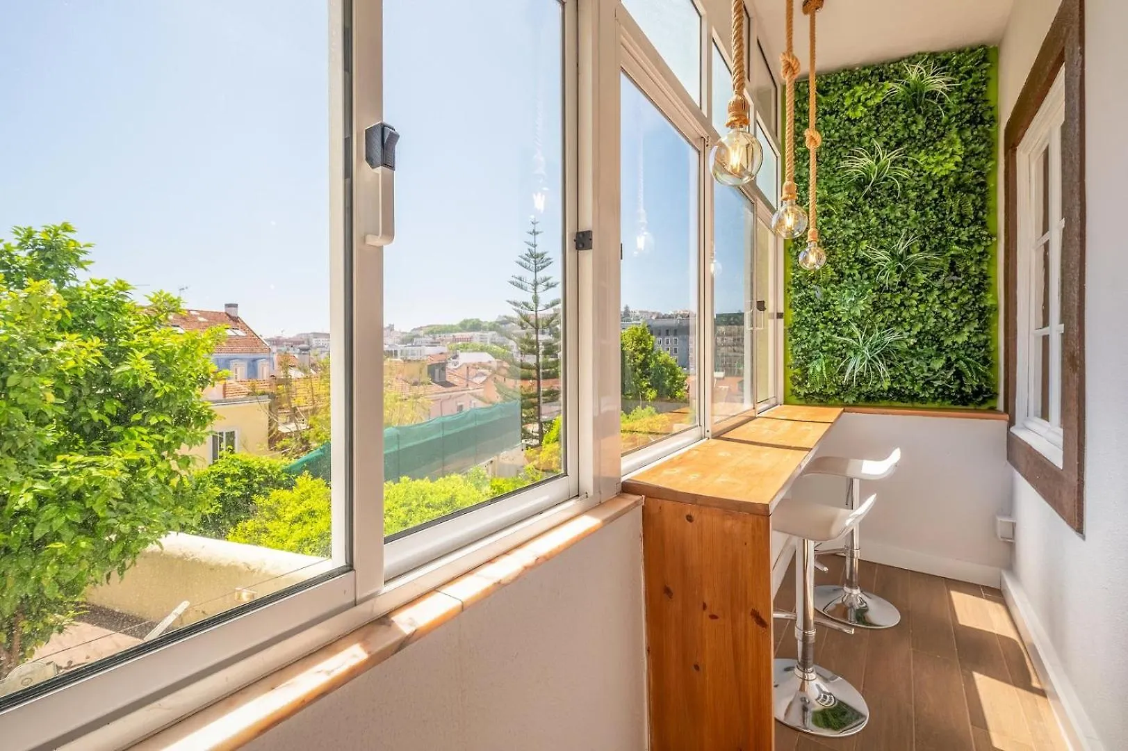 Апартаменты Guestready - Lemon House With Private Garden Лиссабон